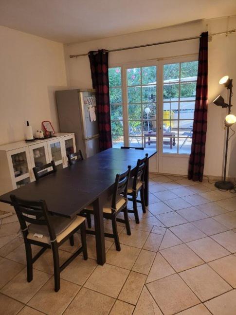 Grande Maison Avec 5 Chambres Et Jardin Avignon Ngoại thất bức ảnh