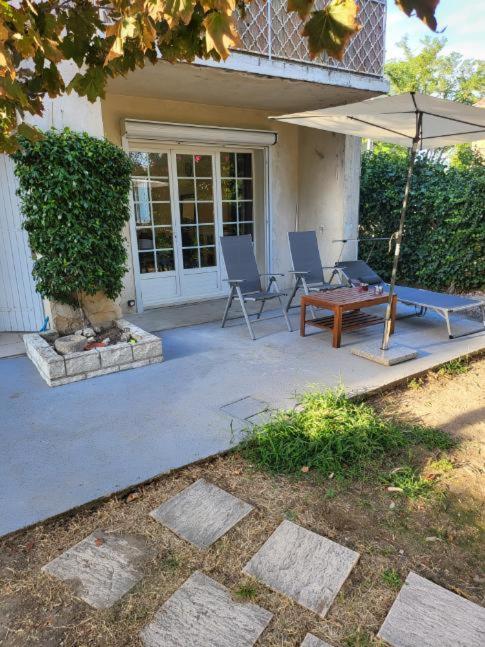 Grande Maison Avec 5 Chambres Et Jardin Avignon Ngoại thất bức ảnh
